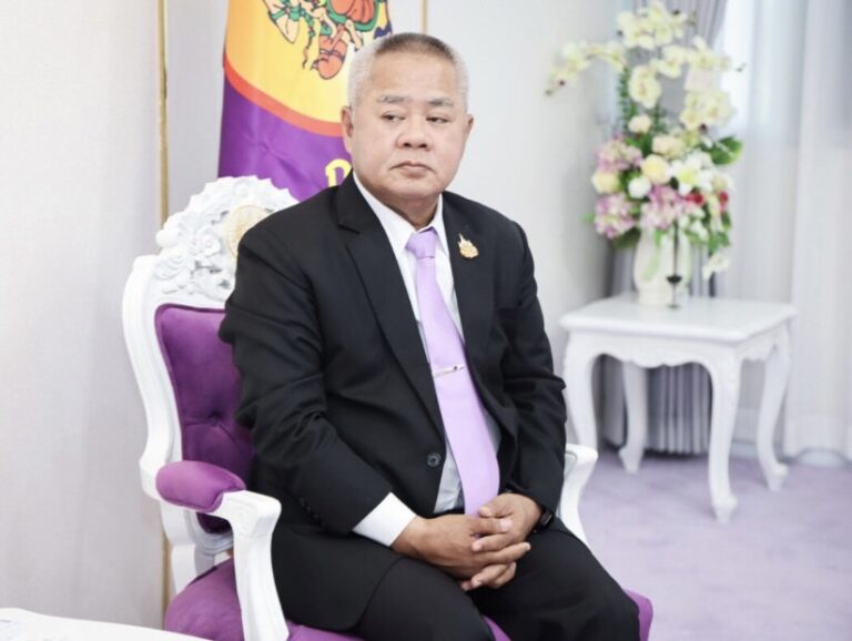 ปลัดกระทรวงแรงงาน มอบ หัวหน้าผู้ตรวจฯ เป็นประธานในพิธีประกาศผลงาน TO BE NUMBER ONE