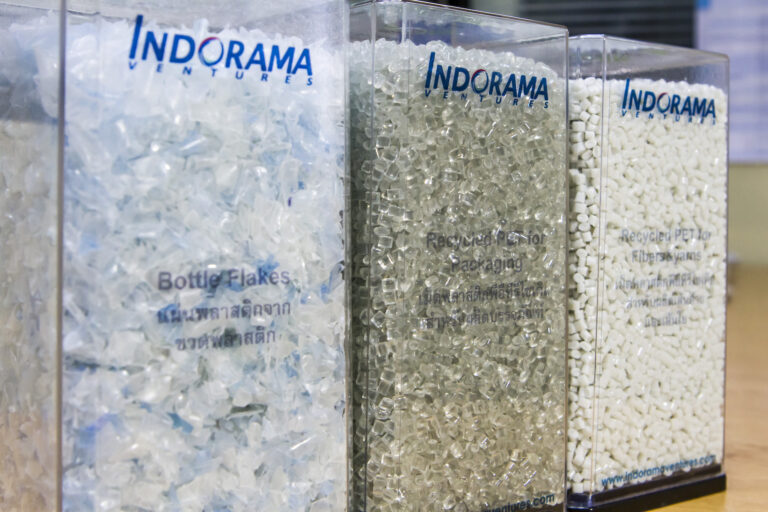 อินโดรามา เวนเจอร์ส เข้าซื้อหุ้นบริษัท UCY Polymers CZ s.r.o. (UCY) ร้อยละ 85ความร่วมมือครั้งใหม่นี้ จะสามารถรีไซเคิลขวดเครื่องดื่ม PET ในสาธารณรัฐเช็กได้กว่า 1,600 ล้านขวดภายในปี 2568