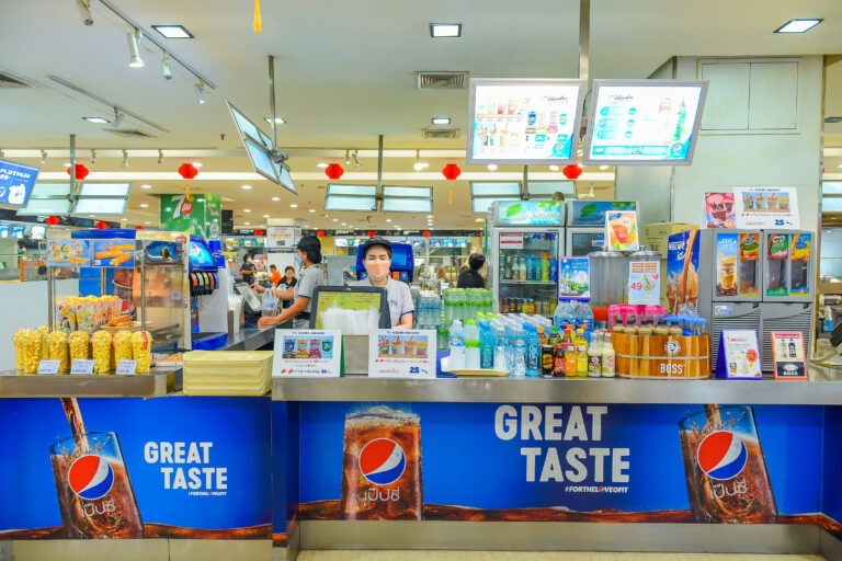แพลทินัม ฟู้ด เซ็นเตอร์ จัดโปรโมชั่นเครื่องดื่มดับกระหาย ราคาสุดพิเศษ!!!