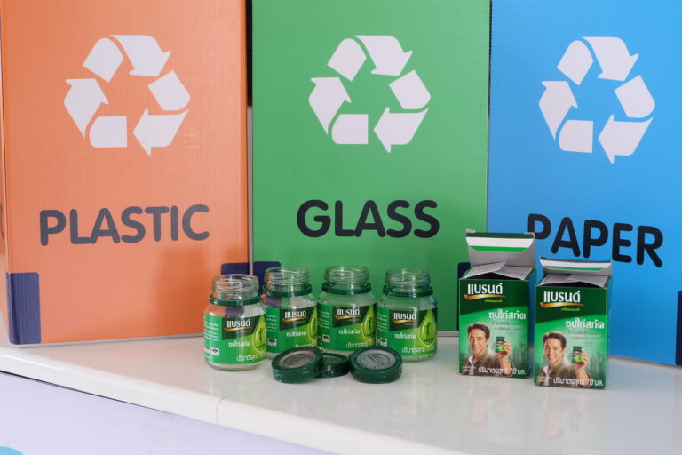 ซันโทรี่ เบเวอเรจ แอนด์ ฟู้ด ประเทศไทย สานต่อนโยบาย 3Rs (Reduce – Reuse – Recycle)จับมือ TIPMSE ร่วมขับเคลื่อนนโยบายการพัฒนาเศรษฐกิจแบบองค์รวมสนับสนุนการรีไซเคิลขวดแก้ว นำร่องที่จังหวัดชลบุรี