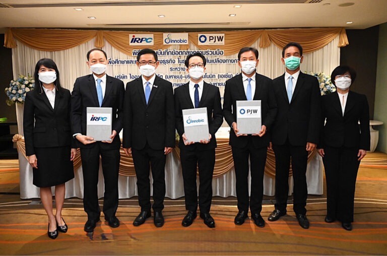 กลุ่มปตท. (“IRPC” – “INNOBIC”) ผนึก “PJW”ศึกษาพัฒนาผลิตภัณฑ์ทางการแพทย์จากพลาสติกในกลุ่มวัสดุสิ้นเปลืองพร้อมเป็นตัวแทนผู้ผลิตไทยลุยตลาดใน ASEAN