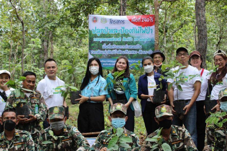 Green Life Plus ผนึกพลัง ททท.และพาร์ทเนอร์ จัดกิจกรรม CSR DAY ชวนจิตอาสาทำโป่งเทียม ปลูกป่าถาวร เพิ่มเพิ่มพื้นที่สีเขียวทั่วไทย ในพื้นที่ห้วยทับเสลา-ห้วยระบำ