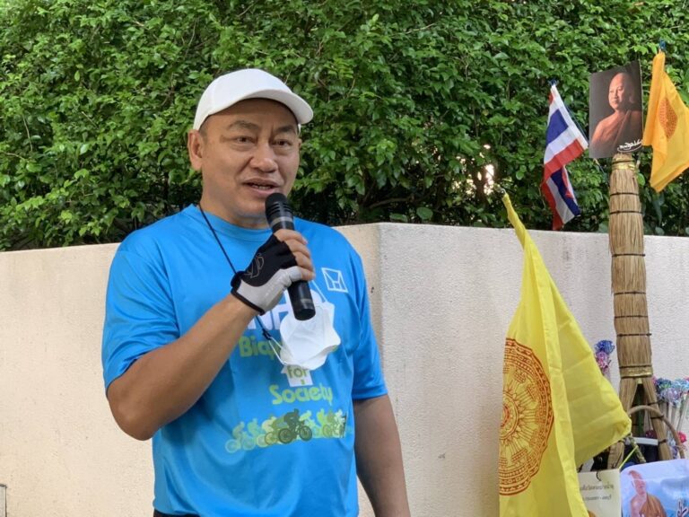 ชมรมจักรยานสมาคมสโมสรการเคหะแห่งชาติ ทีมคลุกฝุ่น Cycling Club และนักจักรยานปั่นอิสระร่วมจัดกิจกรรม “ปั่นเพื่อวัดพระบาทน้ำพุ” ปีที่ 3 ออกสตาร์ทวันแรกจากแฟลตคลองจั่น > ซอยสยามธรณี กม. 8