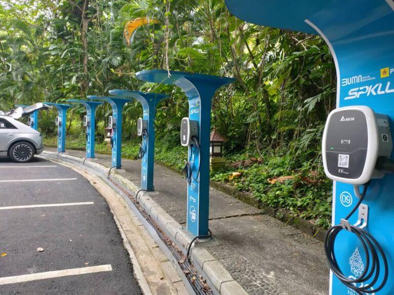 เดลต้า อินโดนีเซีย สนับสนุน E-mobility ณ การประชุมสุดยอดกลุ่มผู้นำ G20 ประจำปี 2565 ที่เกาะบาหลีด้วยเครื่องชาร์จรถยนต์ไฟฟ้า ประมาณ 250 เครื่องและการบริการด้านวิศวกรรม