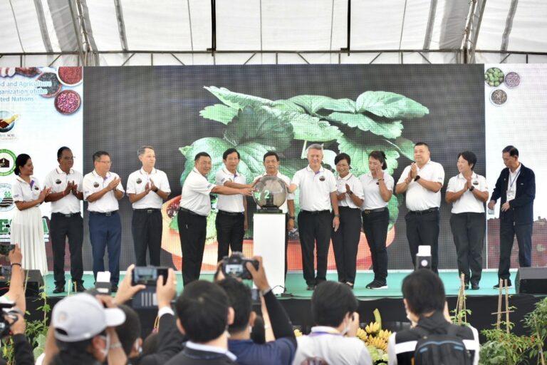 “อลงกรณ์” เปิดงานวันดินโลก ปี2565 (World Soil Day 2022) สดุดีพระเกียรติคุณในหลวงรัชกาลที่9ย้ำความสำคัญของดิน ภายใต้คอนเซ็ปท์”อาหาร ก่อกำเนิด เกิดจากดิน”(Soils, where food begins)