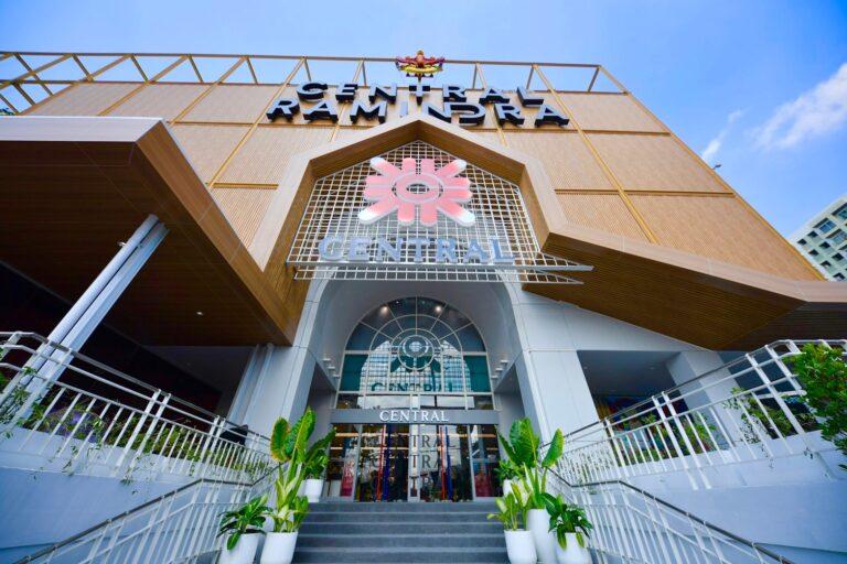 เวทีใหม่ ช้อปท้าชน นิวลุค! “ห้างเซ็นทรัลรามอินทรา” ตกแต่งด้วยวัสดุงานแฮนด์เมดทุกพื้นที่ในคอนเซ็ปต์แปลกใหม่ ผสานอัตลักษณ์อันโดดเด่นของพื้นที่อย่าง ‘มวยไทย’ และงานศิลป์แบบไทยตอบโจทย์ทุกไลฟ์สไตล์คนย่านรามอินทรา เปิดสังเวียนเพื่อเซียนช้อปแล้ววันนี้!
