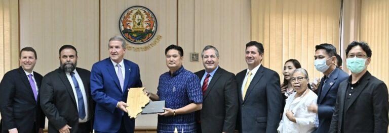 กรมวิชาการเกษตร หารือ NASDA สหรัฐอเมริกาส่งเสริมการค้าสินค้าเกษตรไทย-สหรัฐพร้อมความร่วมมือและนวัตกรรมทางการเกษตรการเปลี่ยนแปลงสภาพภูมิอากาศลดการปลดปล่อยก๊าซเรือนกระจกในภาคเกษตร และ การส่งออกผลไม้สด