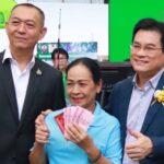 “อลงกรณ์”โชว์ผลงานชิ้นโบว์แดงทุเรียนไทยยืน1ตลาดจีนทำนิวไฮท์ปี2566ส่งออกทะลุแสนล้านภายใน120ยึดส่วนแบ่งตลาดจีนกว่า90%เดินหน้าโครงการ”จันทบุรี-มหานครผลไม้”มั่นใจทั้งปีส่งออกผลไม้กว่า4ล้านตันทำเงินกว่า 2 แสนล้านถือเป็นปีทองของผลไม้ไทยภายใต้การบริหารของพรรคประชาธิปัตย์ยุคใหม่