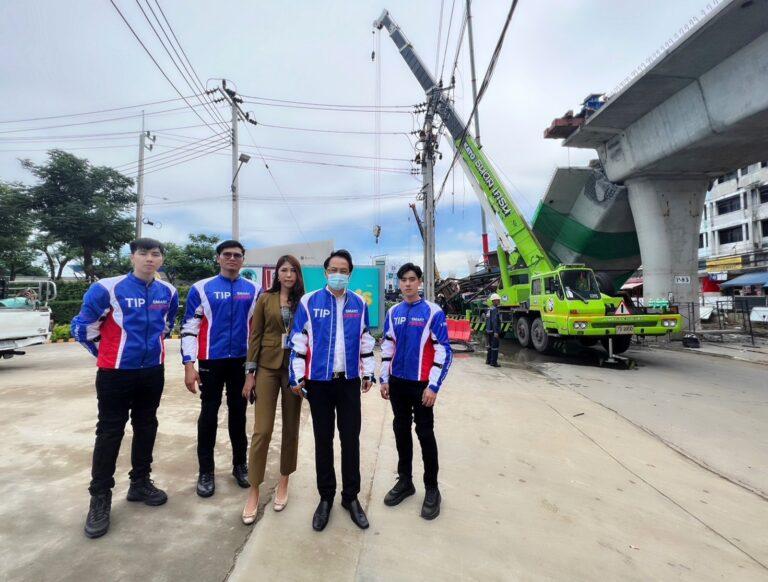 ทิพยประกันภัย นำทีมงานเข้าเยี่ยมอาการผู้บาดเจ็บจากเหตุการณ์สะพานข้ามแยกย่านลาดกระบังถล่ม
