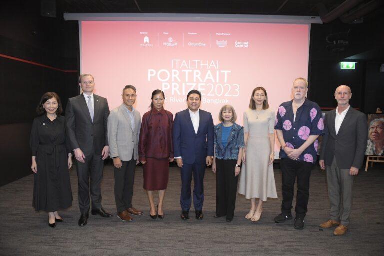 ริเวอร์ ซิตี้ แบงค็อก ร่วมกับ กลุ่มบริษัทอิตัลไทย จัดงานประกาศผลรางวัล“Italthai Portrait Prize 2023” การแข่งขันประกวดภาพวาดพอร์ตเทรตระดับชาติโดยมี คุณชัชชาติ สิทธิพันธุ์ ผู้ว่าราชการกรุงเทพมหานคร ร่วมประกาศผลและมอบรางวัลแก่ผู้ชนะ