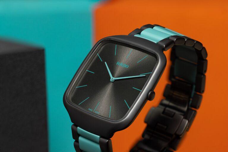 True Square Thinline Les Couleurs™ Le Corbusierพลังแห่งสีสันของ Rado ในโลกแห่งแสงสี