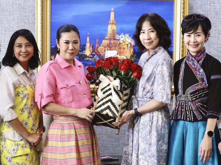 ผู้บริหารเคทีซีร่วมแสดงความยินดีกับผู้ว่าททท.คนใหม่พร้อมสนับสนุนและผลักดันการท่องเที่ยวอย่างยั่งยืน
