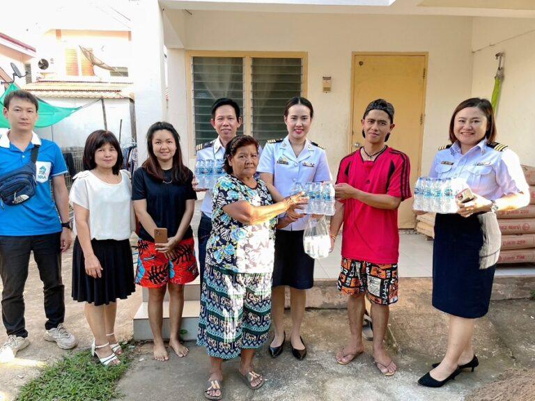 การเคหะแห่งชาติให้กำลังใจแรงงานไทยในอิสราเอลที่เดินทางกลับถึงประเทศไทยชุดแรก