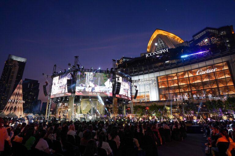 เริ่มแล้ว!! Jeff Satur นำทีมศิลปิน โชว์เปิดเวที Amazing Thailand Countdown 2024 at ICONSIAM<br>แฟนคลับทั้งไทยและต่างชาติมารอฟินเต็มพิกัดที่ริเวอร์ พาร์ค ไอคอนสยาม