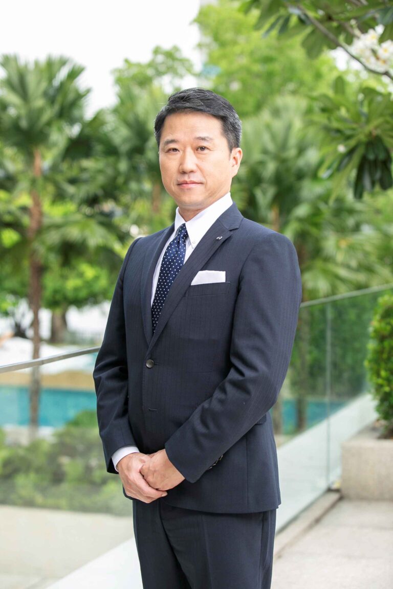 มาสด้าทุ่มงบ 240 ล้าน เปิดสองโชว์รูมใหม่ย่านบางบอนและพระราม 2<br>ดีลเลอร์เชื่อมั่นศักยภาพมาสด้าพร้อมเดินหน้าให้บริการที่เป็นเลิศกับลูกค้าทุกคน