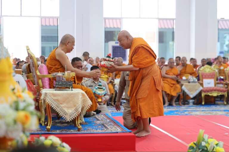 สมเด็จพระมหาวีรวงศ์มอบประกาศเกียรติคุณวัดต้นแบบปี 2567 จับมือ 15 องค์กรขับเคลื่อนโครงการวัด ประชา รัฐสร้างสุข มุ่งหน้าสู่ระยะ 2