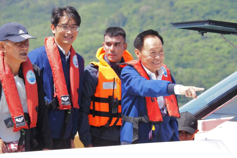 พัชรวาท ชวนเที่ยวสงกรานต์ ลดพลาสติก กู้วิกฤติโลกเดือด สั่ง ‘กรมทะเล’ ตั้งศูนย์ดูแล นทท. 37 ชายฝั่งทะเล