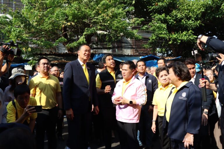 บอร์ดการเคหะแห่งชาติลงพื้นที่เคหะชุมชนดินแดง 2 กำชับให้การเคหะแห่งชาติเร่งแก้ไขปัญหาการอยู่อาศัยโดยบูรณาการความร่วมมือกับภาคีเครือข่ายในพื้นที่