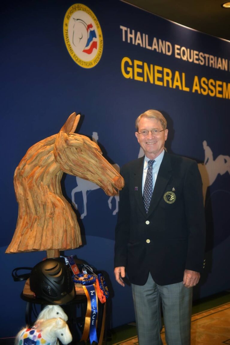 มร.ฮาราลด์ ลิงค์ ได้รับเลือกด้วยมติเป็นเอกฉันท์จากสมาชิกสมาคมให้ดำรงตำแหน่งนายกขี่ม้าไทยต่ออีกสมัย