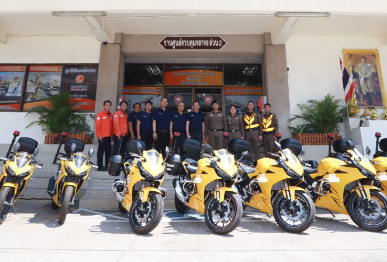 BEM มอบรถจักรยานยนต์ ดูแลความปลอดภัยผู้ใช้ทางพิเศษ