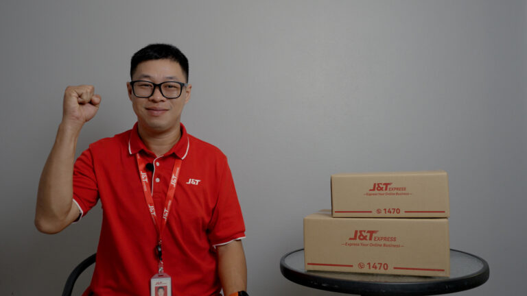 J&T Express Thailand แชร์เรื่องราวสุดประทับใจ ‘บอย’ ศุภโชค เมฆกิจ ชายผู้เป็นเบื้องหลังส่วนหนึ่งความสำเร็จ “J&T Behind Your Smile”