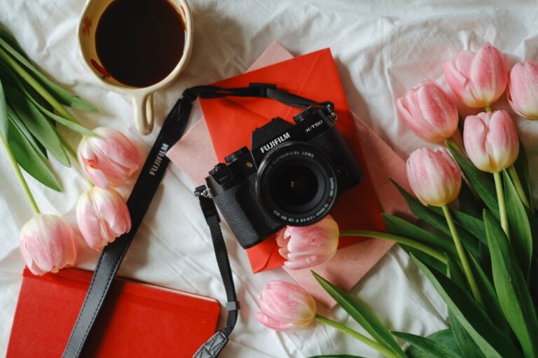 ฟูจิฟิล์ม เอาใจคนรักภาพฟิล์มกับคีย์ลัด Film Simulation ครั้งแรก! ของกล้อง FUJIFILM X-T50 เท่ คลาสสิก และ “FUJIFILM GFX100S II” กล้องมีเดียมฟอร์แมตรุ่นใหม่ ถ่ายภาพต่อเนื่องไม่มีสะดุดพร้อมโฟกัสอัตโนมัติสุดล้ำ