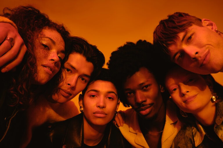 “จงยืนหยัดในจุดยืน” และร่วมเฉลิมฉลองเดือนแห่งความหลากหลายทางเพศกับโรงแรมดับเบิ้ลยู กรุงเทพ และเกาะสมุย