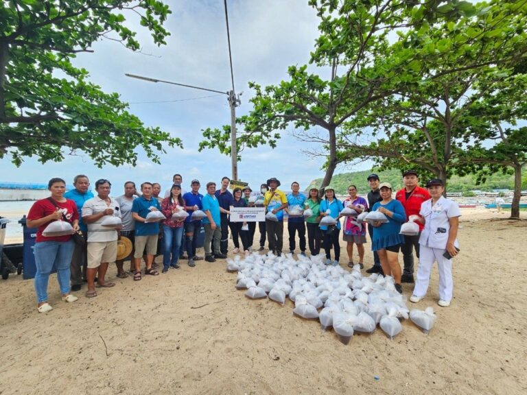 บริษัท ยูนิไทยชิปยาร์ดฯ จัดกิจกรรมเพื่อสิ่งแวดล้อม ปล่อยพันธุ์สัตว์น้ำ และกิจกรรมทำความสะอาดชายหาด ชุมชนบ้านแหลมฉบัง เนื่องในวันสิ่งแวดล้อมโลก 5 มิถุนายน 2567