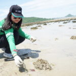 อินทรี อีโคไซเคิล ร่วมกับ กองเรือยุทธการ เก็บขยะชายหาด คัดแยกเป็นเชื้อเพลิงขยะ มุ่งผลักดันแก้ไขปัญหาขยะในทะเลอย่างยั่งยืน