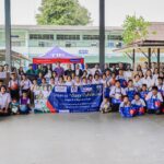 ทิพยประกันภัย ร่วมกับสมาคมการค้าผู้แทนจำหน่ายสถานีบริการน้ำมันพลังไทย (PDA) ธนาคารเพื่อการเกษตรและสหกรณ์การเกษตร (ธ.ก.ส.) มอบทุนการศึกษาพร้อมอุปกรณ์การเรียน ภายใต้ “โครงการปันสุข ปันใจให้น้อง”