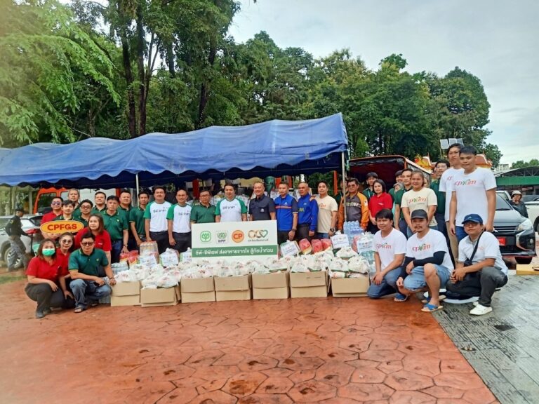 ซีพีแรม – เชฟแคร์ส – เครือเจริญโภคภัณฑ์ ยังคงยืนหยัดเคียงข้างคนไทยฝ่าวิกฤตน้ำท่วมหนัก “เชียงราย” ตั้งครัวกลาง – มอบอาหารกล่องพร้อมทาน บรรเทาความเดือดร้อนผู้ประสบภัยน้ำท่วม