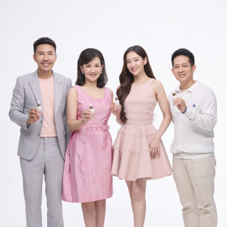 เรื่องผิวอย่ายอมแพ้ ดูแลก่อน ผิวดีก่อนด้วย “กิฟฟารีน รีจู โกลว์ ซีรั่ม”เปิดโหมดผิวสวย ผิวเด็กกว่าอายุจริงได้แบบ “เบลล่า ราณี”