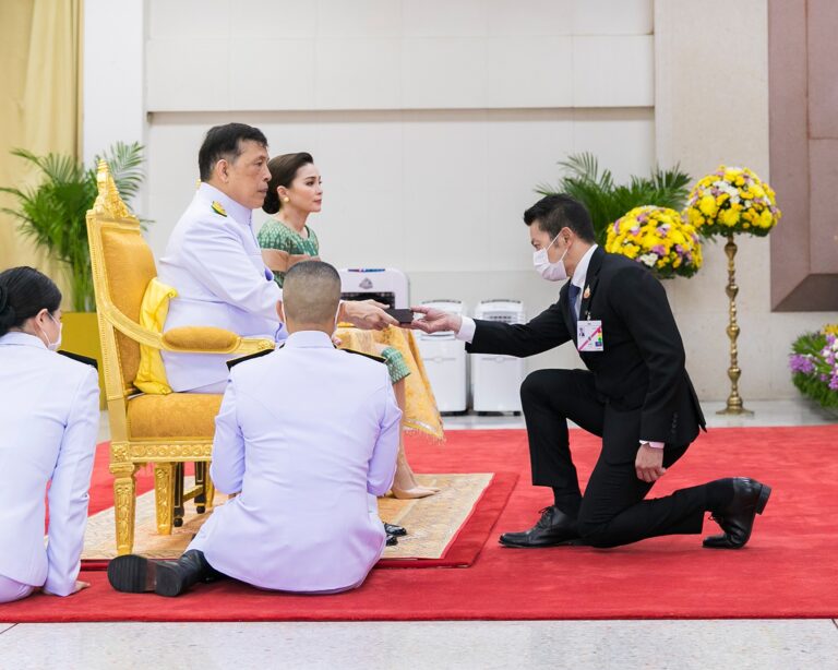 เชฟรอนเข้าเฝ้าฯ พระราชทานของที่ระลึกเนื่องในวันมหิดล ปี 2567 ในฐานะผู้ทำคุณประโยชน์ให้กับคณะแพทยศาสตร์ศิริราชพยาบาล มหาวิทยาลัยมหิดล