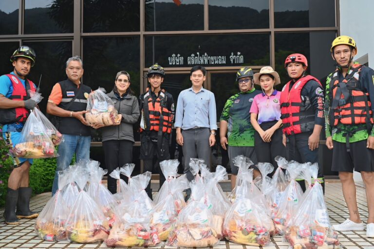 EGCO Group โดย โรงไฟฟ้าขนอม เคียงข้างชาวขนอม มอบถุงยังชีพ ช่วยเหลือผู้ประสบภัยน้ำท่วมใน อ.ขนอม จ.นครศรีธรรมราช