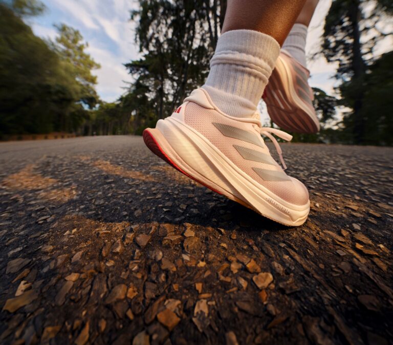 อาดิดาส เปิดตัวรองเท้าวิ่ง Supernova Rise 2 ยกระดับความสบายและน้ำหนักเบากว่าเดิม
