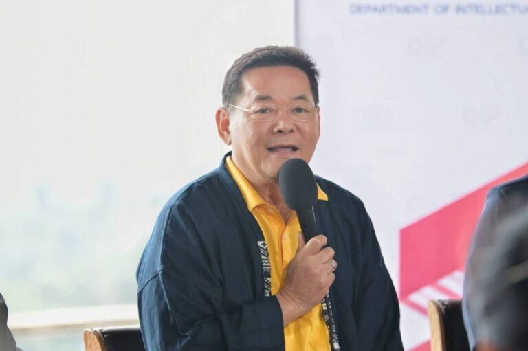 “นภินทร” ยกทัพ พาณิชย์-สสว.ททท. ขึ้นดอยช้าง ช่วย MSME เร่งสร้างแบรนด์สินค้าชุมชน ดึงจุดขายจดสิทธิด้านทรัพย์สินทางปัญญา เพิ่มมูลค่า ผลักดันส่งออก