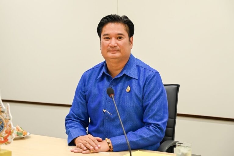 กรมวิชาการเกษตร เดินหน้า ถ่ายทอดองค์ความรู้การผลิตอะโวคาโดคุณภาพ สร้างรายได้เพิ่มให้เกษตรกรกว่า 2 แสนบาท/ไร่