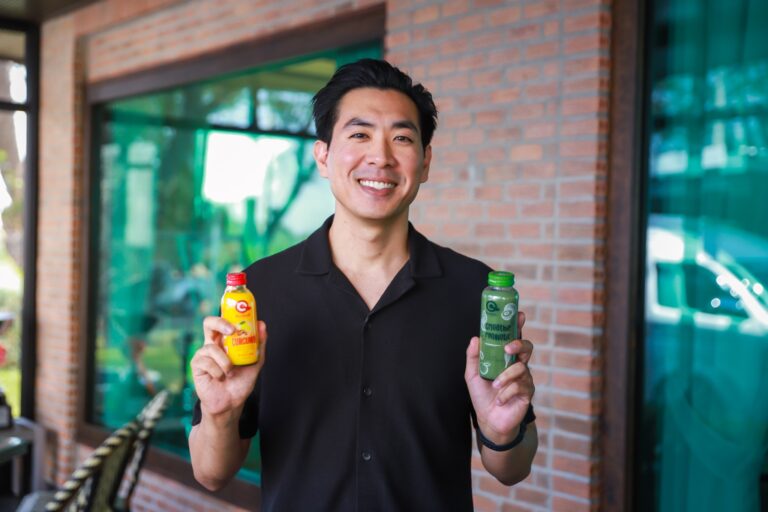 จับกระแสคนรักสุขภาพแบบ “คิวมินซี” เครื่องดื่มสายเฮลท์ตี้ เติบโตจากร้านเซเว่นฯ พัฒนาไกลมัดใจลูกค้าต่างชาติ ชู “สมุนไพร – ผักผลไม้” ตัวช่วยสร้างภูมิคุ้มกัน