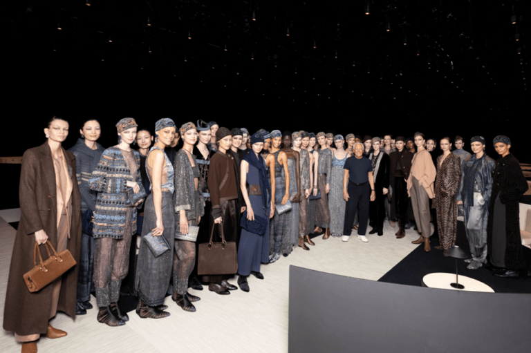 Giorgio Armani เปิดงานแฟชั่นโชว์ Fall/Winter 2025 คอลเลกชันสำหรับสาวๆ ที่จะพาผู้ชมกลับสู่ต้นกำเนิดของแบรนด์