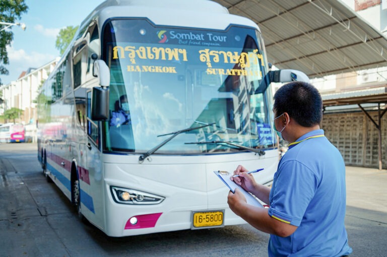 สมบัติทัวร์ พัฒนาต่อเนื่องตลอด 80 ปี ปรับทัพธุรกิจรถโดยสารยุคใหม่ จับมือ สแกเนีย แบรนด์ระดับโลกปล่อย New Bus Euro 5 ให้บริการ เผยตั๋วสงกรานต์ปีนี้เต็มแล้ว 90% พร้อมเตรียมแผนเสริมรถป้องกันผู้โดยสารตกค้าง