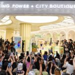 คิง เพาเวอร์ ชวน “น้องเนย” เสิร์ฟความฟิน มาในลุคแอร์โฮสเตสสุดชิค สร้างสีสันสุดพิเศษ ในงาน MEET & GREET พร้อมเซอร์ไพรส์จัดเต็ม!