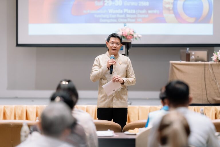 OTOP ไทย เตรียมบุกกวางโจว! พช. ระดมทีม จัดประชุมเตรียมความพร้อมผู้ผลิต ผู้ประกอบการ OTOP เข้าร่วมโครงการการจัดแสดงและจำหน่ายผลิตภัณฑ์ OTOP ณ กวางโจว สาธารณรัฐประชาชนจีน