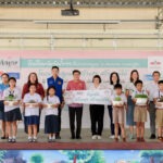 เมล็ดพันธุ์ตราศรแดง ผนึกมูลนิธิเมเจอร์แคร์ ขับเคลื่อน“ โครงการปลูกผัก สร้างสุข สร้างรายได้” ที่นครปฐม