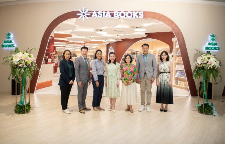 Asia Books เปิดแฟลกชิปสโตร์สาขาใหม่ “ไอคอนสยาม” ร้านหนังสือภาษาอังกฤษใหญ่ที่สุดของกรุงเทพฯ ย่านธนบุรี ชูคอนเซ็ปต์ “ป่าแห่งหนังสือและจินตนาการ”