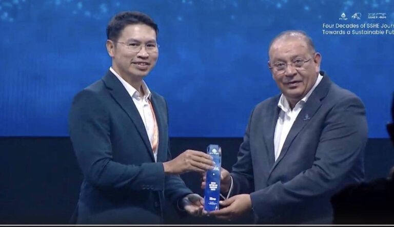 บริษัท ยูนิไทยชิปยาร์ด แอนด์ เอนจิเนียริ่ง จำกัด รับรางวัล CEO SSHE Excellence Award 2024 จาก PTTEP