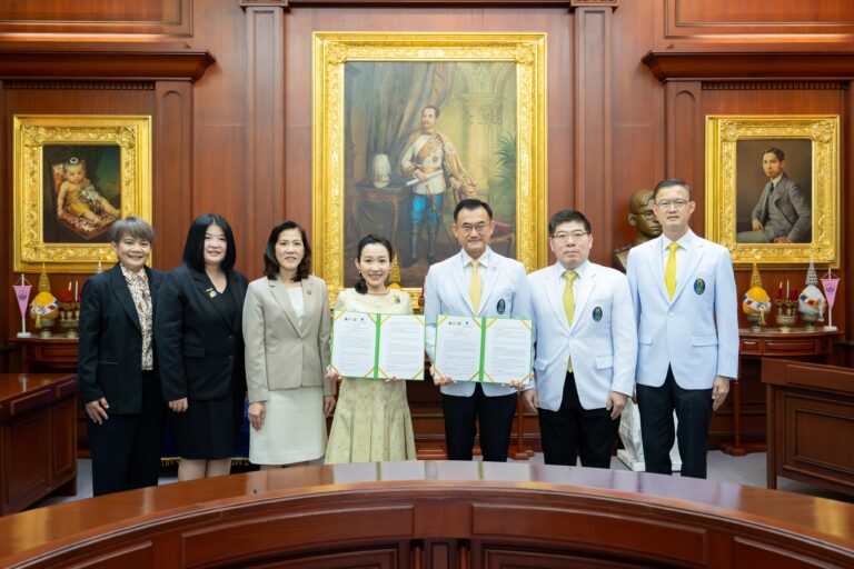 กลุ่มบีเจซี บิ๊กซี ผนึกกำลังศิริราช ลงนามความร่วมมือ พัฒนาศูนย์โรคหลอดเลือดสมอง ยกระดับความตระหนักรู้และเข้าถึงการรักษา