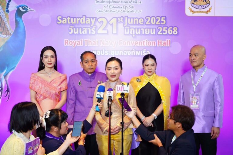 Grand Celebrations!“Thai Silk to the World” unites 88 countries in a dazzling tribute to Her Majesty Queen Suthida, celebrating the elegance of Thai silk and the power of Thai culture on the global stage