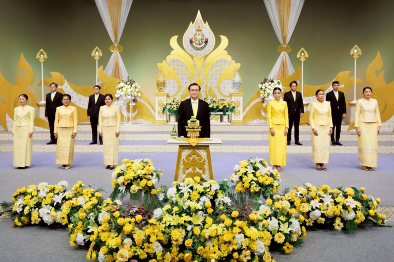 ทิพยประกันภัย ร่วมถวายพระพรชัยมงคลพระบาทสมเด็จพระปรเมนทรรามาธิบดี ศรีสินทรมหาวชิราลงกรณ พระวชิรเกล้าเจ้าอยู่หัว