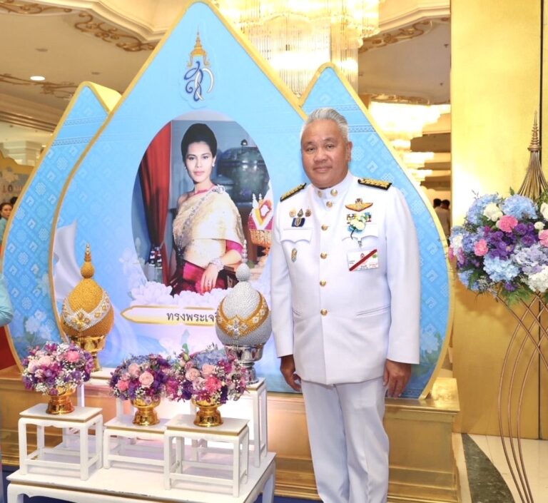 “ทวีพงษ์ วิชัยดิษฐ” รับพระราชทานโล่เกียรติคุณลูกที่มีความกตัญญูกตเวทีอย่างสูงต่อแม่ ประจำปี 2568