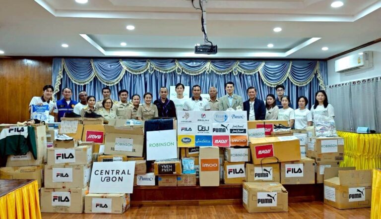 ห้างโรบินสัน ในเครือเซ็นทรัล รีเทล ผนึกกำลังลูกค้าคนสำคัญและพันธมิตรแบรนด์ชั้นนำ ร่วมส่งต่อพลังใจเยียวยาผู้ได้รับผลกระทบจากเหตุการณ์ไม่สงบในพื้นที่ชายแดนไทย – กัมพูชา